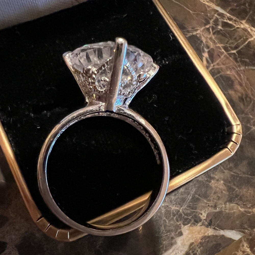 Solitaire Ring Round Large CZ stone Filigree Lacework on Box/Prongs Silver Plate - Picture 2 of 14